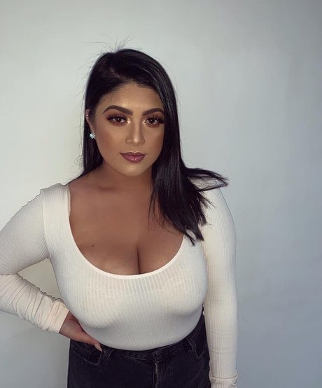 Lucia Yanez OnlyFans