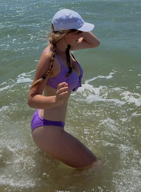 Bela S Nackt auf OnlyFans