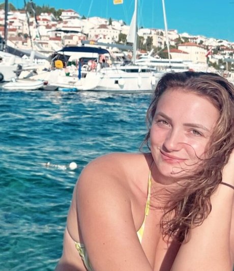 Rosie Bentham OnlyFans-Fotos