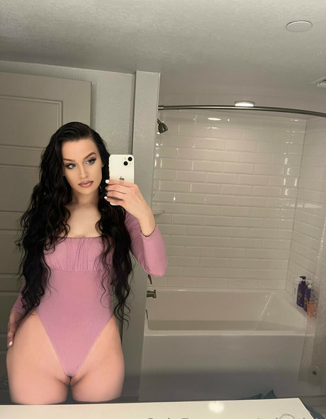 Missrichand OnlyFans explizite Inhalte