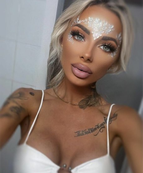 deeadivina OnlyFans Brüste Bild