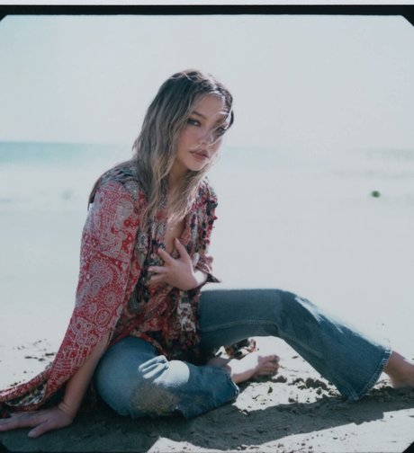 Madelyn Cline Nacktpornos von OnlyFans geleakt