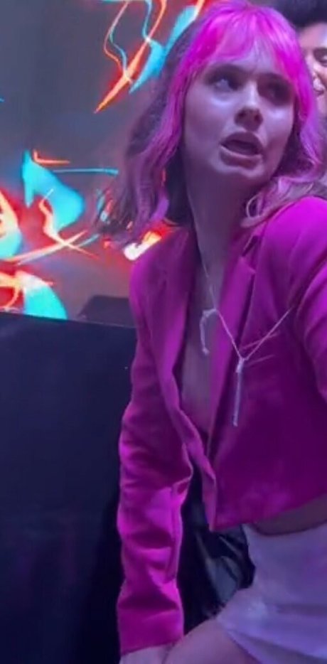 Julia K Barni OnlyFans Fotos