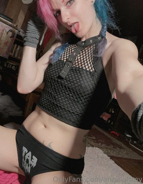 angeloftroy Nacktbilder geleakt