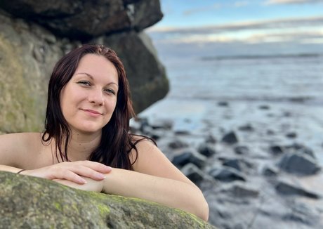 boobStruggle OnlyFans nackt