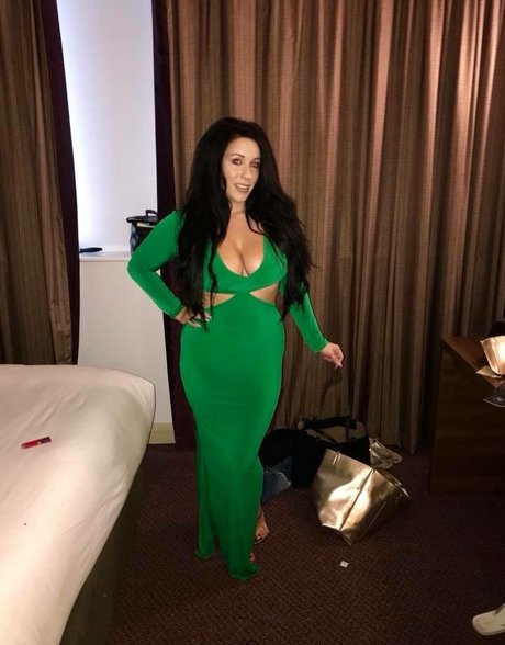 Kelly Louise Sheridan Leaks von Nacktbildern auf OnlyFans