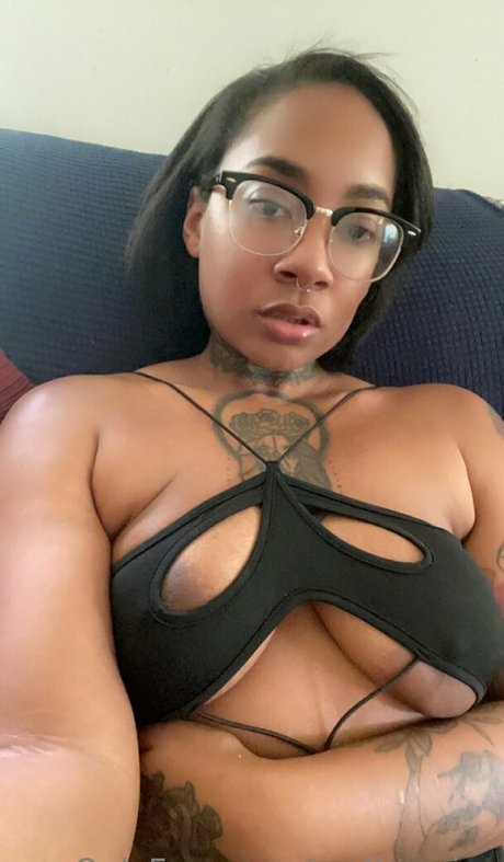 malicemiya Oben ohne OnlyFans