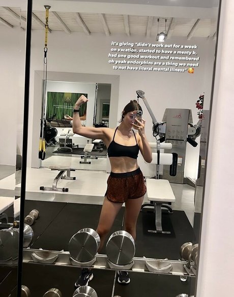 Kira Kosarin OnlyFans Pornografie