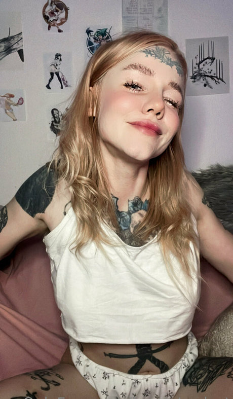 lucy stardust Nacktbilder von OnlyFans geleakt