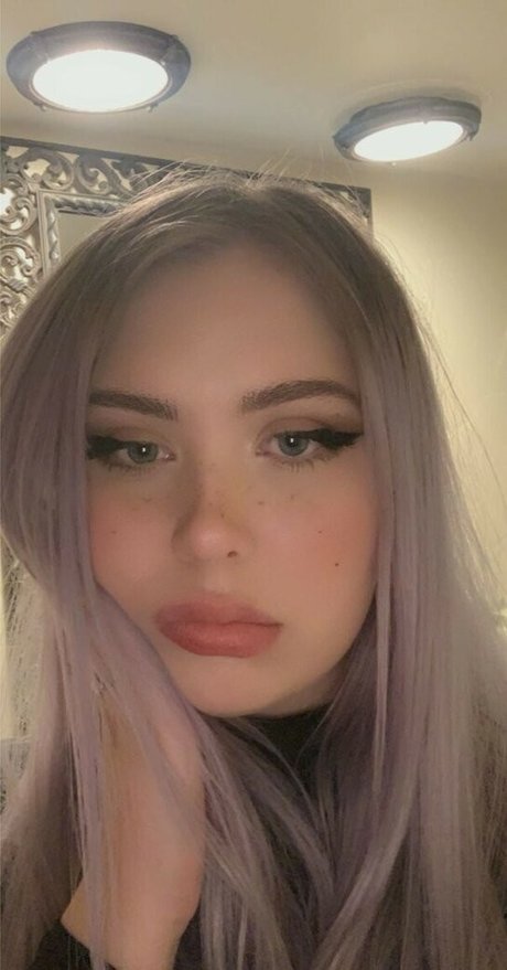 sinnnsro OnlyFans-Model