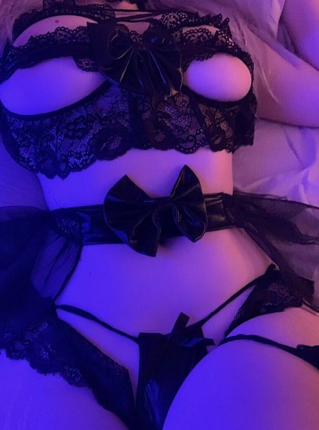 sinnnsro Model OnlyFans Foto