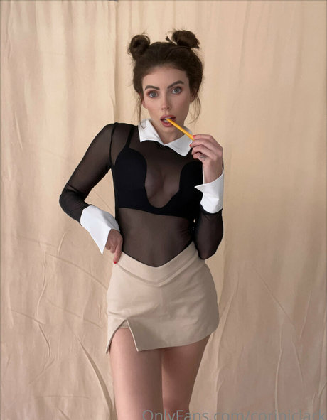 corinjclark OnlyFans-Pornos