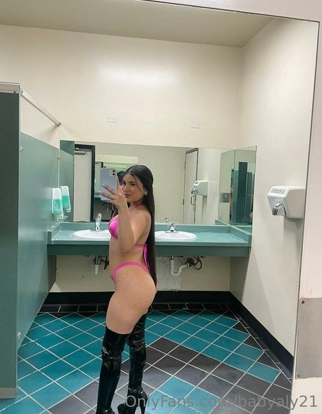 babyaly21 OnlyFans Sextape geleakt