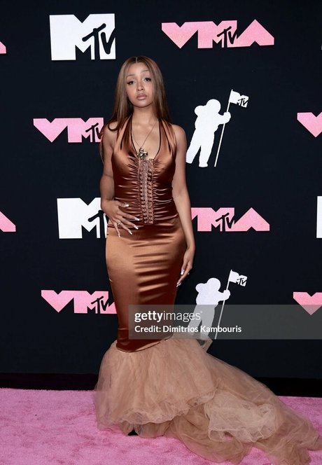 PinkPantheress Nackt geleakt OnlyFans