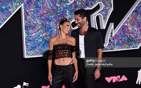 Laura Perlongo Nur für Fans