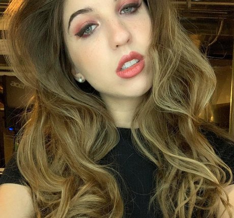 FrivolousFox ASMR OnlyFans Sextape geleakt