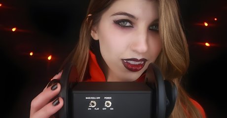 FrivolousFox ASMR Po OnlyFans