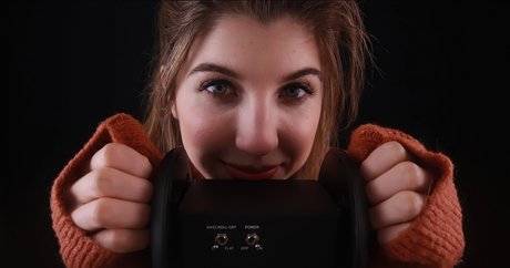 FrivolousFox ASMR OnlyFans