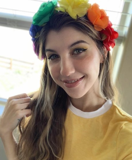 FrivolousFox ASMR OnlyFans geleakte Brüste