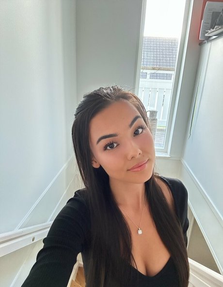 MichelleR OnlyFans Strip