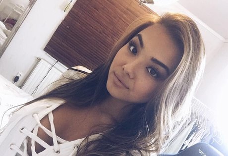 MichelleR OnlyFans nackte Brüste