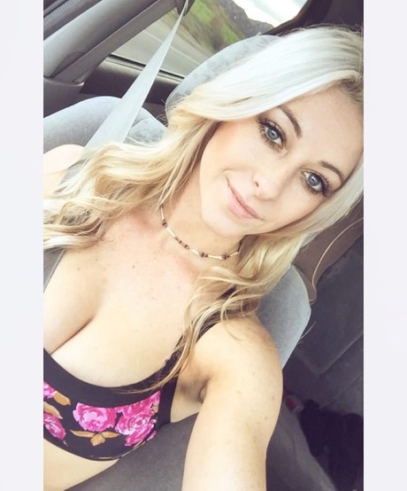 Abbyyyyyx0x0 OnlyFans Striptease