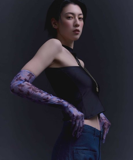 Ayaka Miyoshi Oben ohne OnlyFans