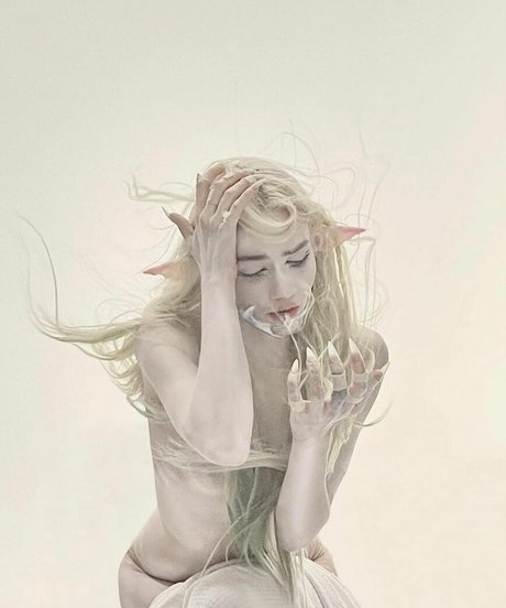 Grimes Nackt OnlyFans Porn