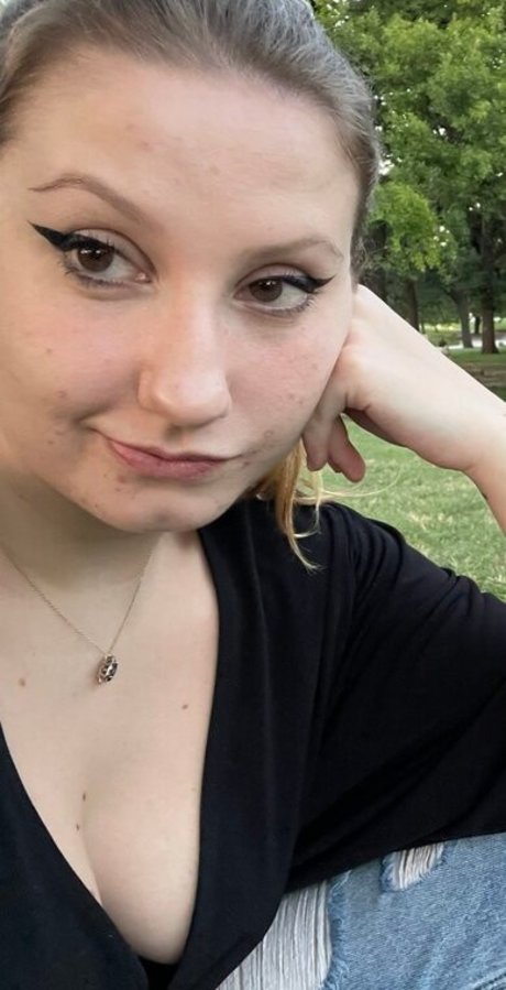 CherryGumms OnlyFans Sextape