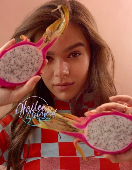 Hailee Steinfeld XXX OnlyFans