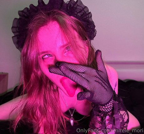 mirele mori OnlyFans Gratis-Inhalte