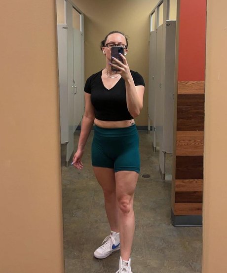 MuscleMommy002 XXX OnlyFans