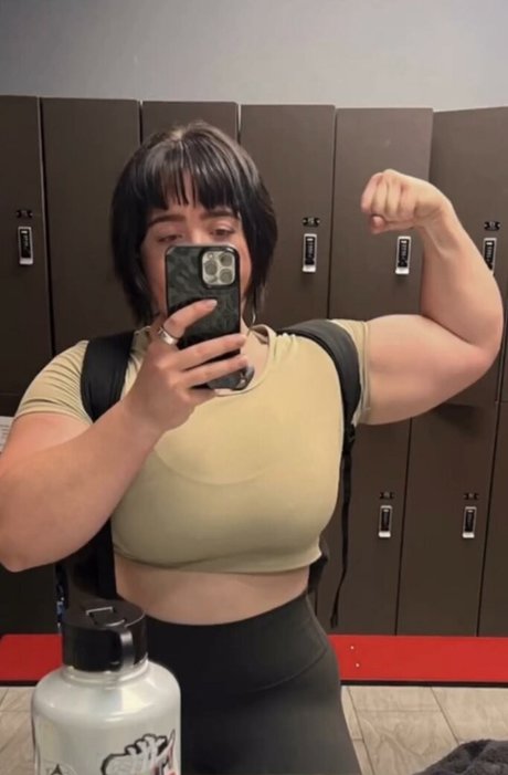 Urmommymaggie Nackt auf OnlyFans