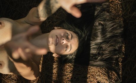 Luna Bloom NurlyFans-Brüste