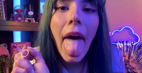 Luna Bloom Nacktbilder OnlyFans geleakt