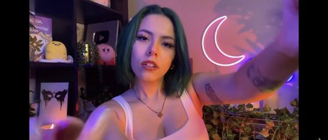 Luna Bloom OnlyFans Sex geleakt
