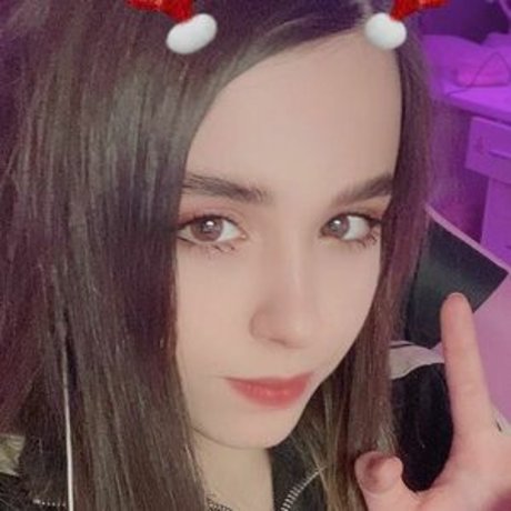 yuuechka OnlyFans Model Bilder