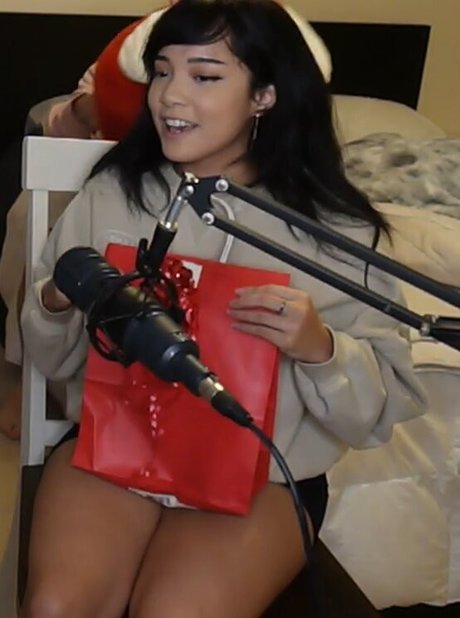 Cinnabrit Oben ohne OnlyFans