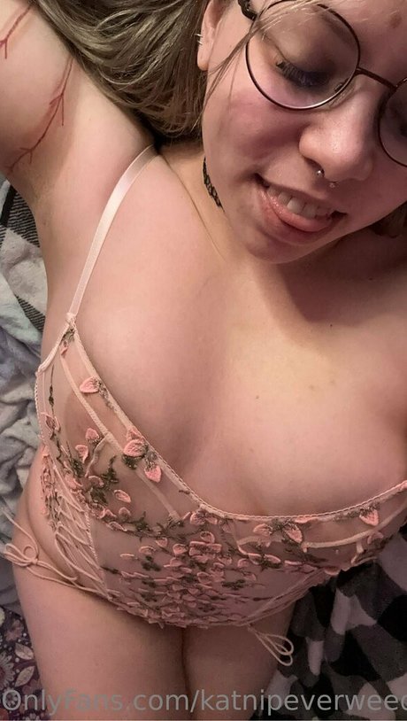 katnipeverweed OnlyFans Strip