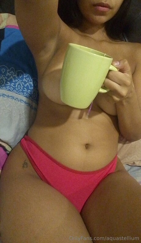 Aquastellium Nacktbilder von OnlyFans