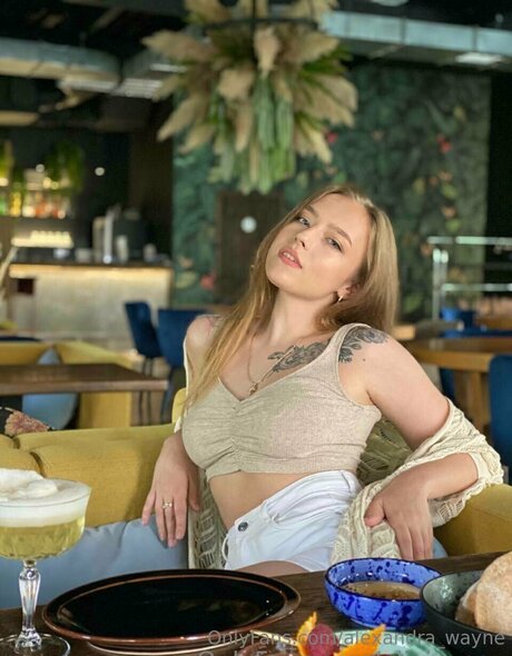Alexandra Wayne OnlyFans kostenlos geleakt