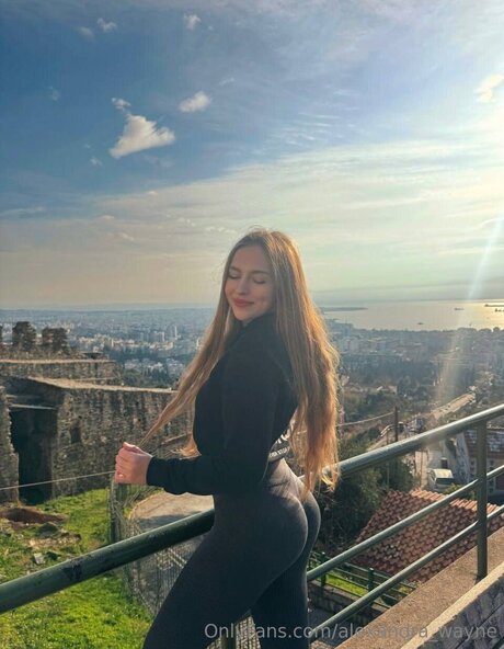 Alexandra Wayne Bilder OnlyFans