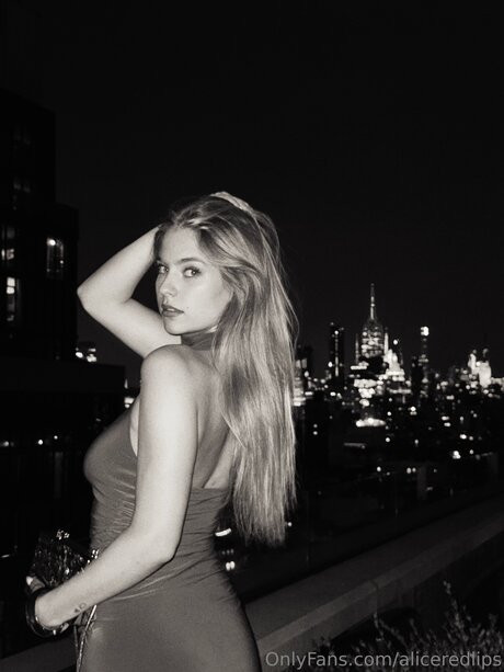 Aliceredlips OnlyFans Inhalte