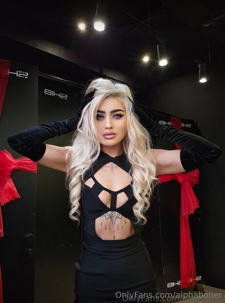 Alphaboner OnlyFans Leak