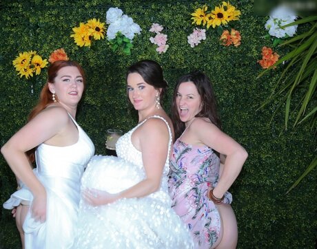 Photobox Flashes OnlyFans Modelfoto