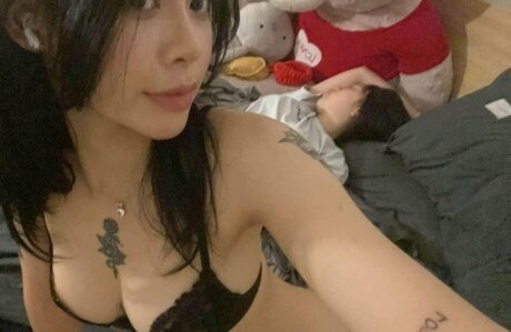 Tr n Th i T m Chi n OnlyFans geleakt.