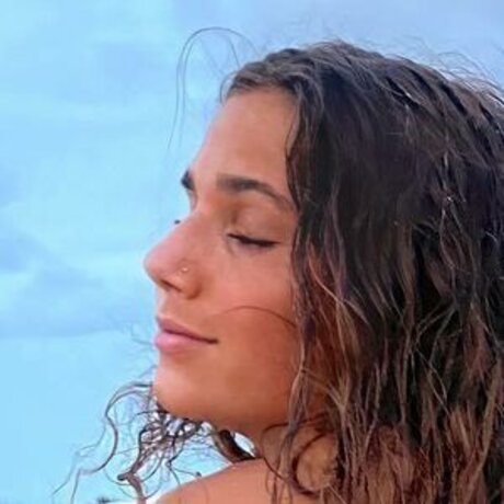 Isabel Sepanic OnlyFans Model Bilder