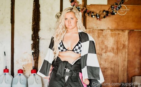 supgirllfw Crystal Rose Nacktbilder von OnlyFans