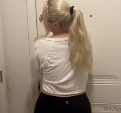 Theroseypawg Nacktbilder von OnlyFans