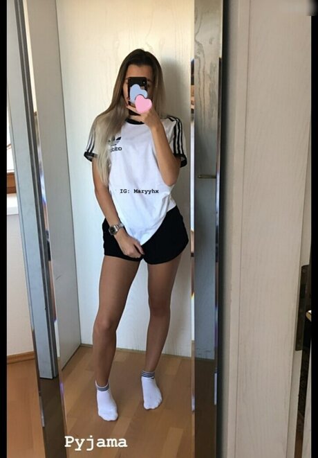 Maryyhx Nackt auf OnlyFans Leak